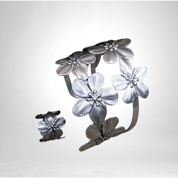 Boho Flower Cuff Bracelet & Ring Set – Silver Floral Statement Jewelry, NWT - Picture 7 of 15